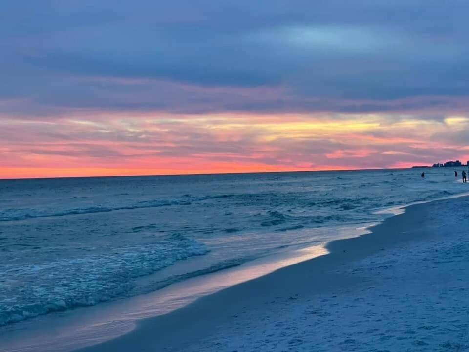 5 Star Resort 11Th Fl Stunning Sunrise 2Br 2Ba King Suite,Pools ,Shuttle Or Walk To Beach Дестин Екстериор снимка