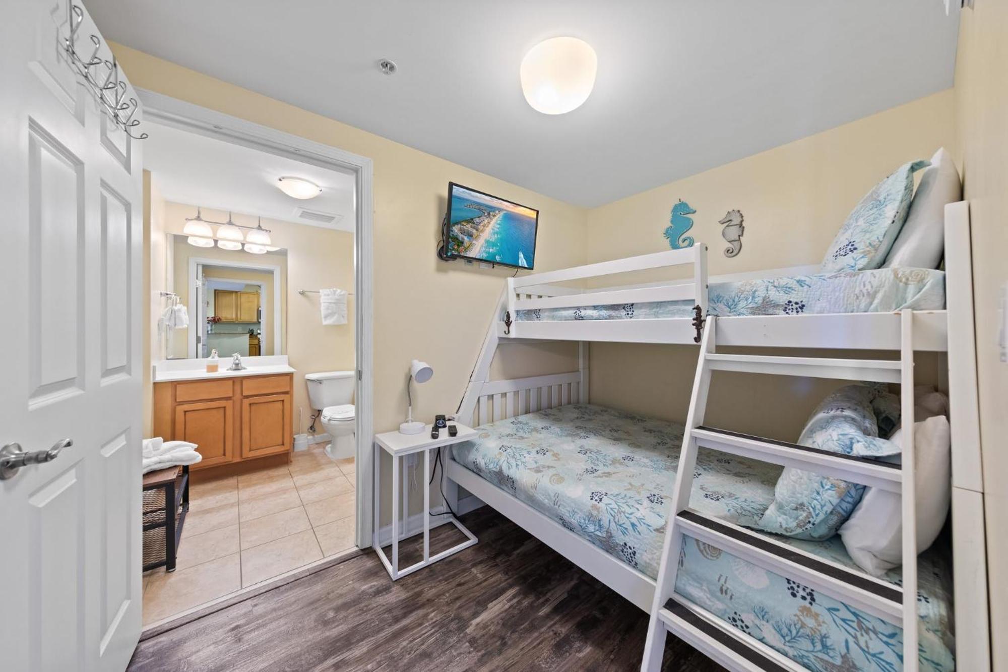 5 Star Resort 11Th Fl Stunning Sunrise 2Br 2Ba King Suite,Pools ,Shuttle Or Walk To Beach Дестин Екстериор снимка